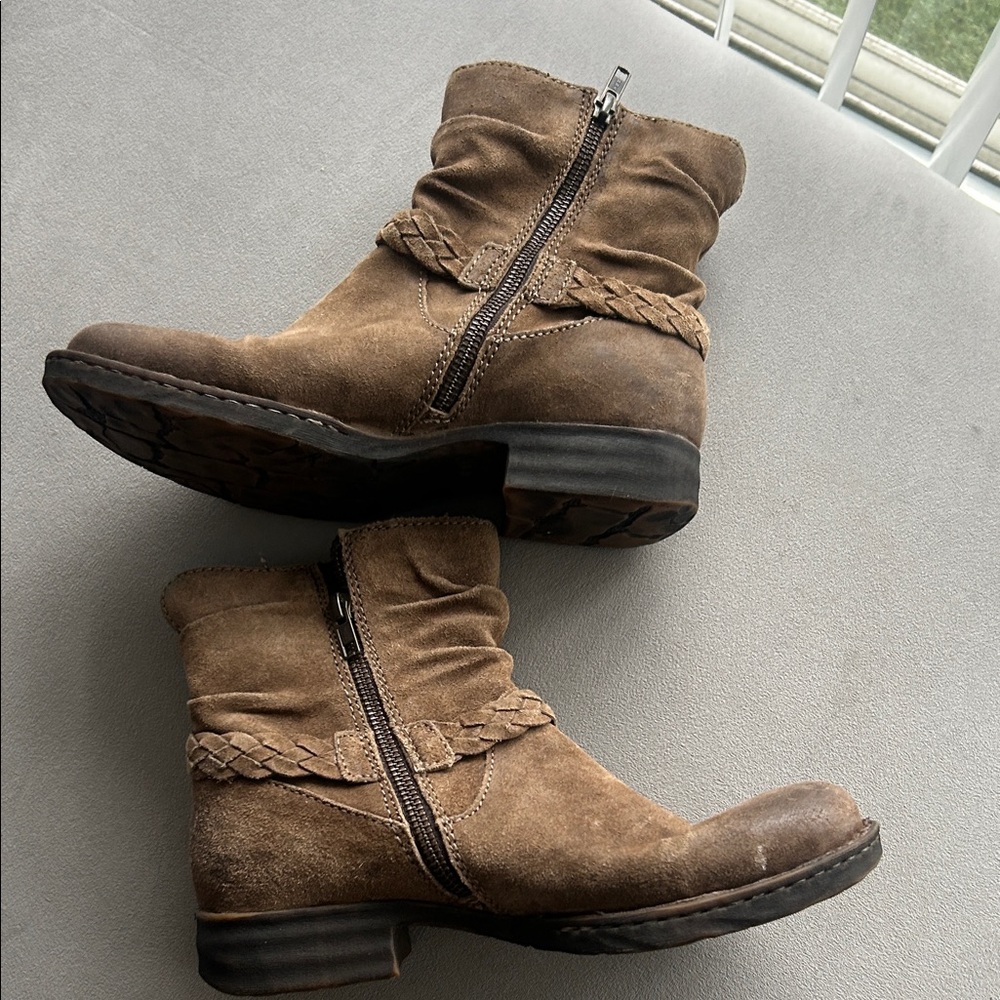 BORN Ouvea Boots 7.5-OBO - Picture 3 of 6